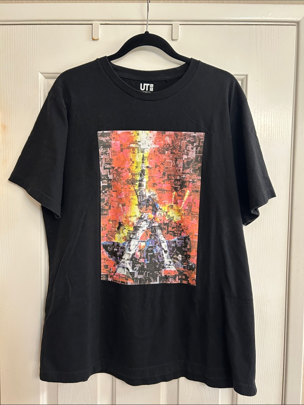 Uniqlo UT Gundam Graphic T-Shirt Size XL